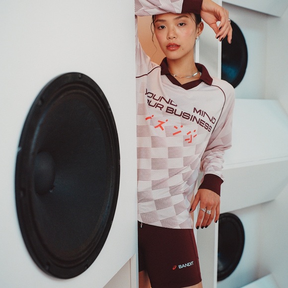 🔥 RARE Bandit Running x ASICS Pinny Mesh Sound Mind Your Business NYC LS Shirt - Picture 4 of 11